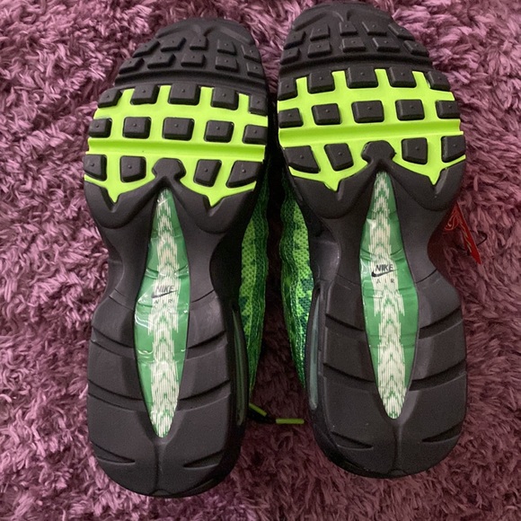 NIKE - AIR MAX 95 - Picture 4 of 5
